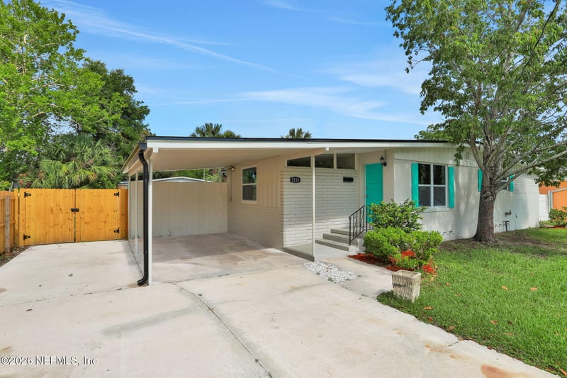 3220 Hollyberry Ln, Jacksonville, FL 32277