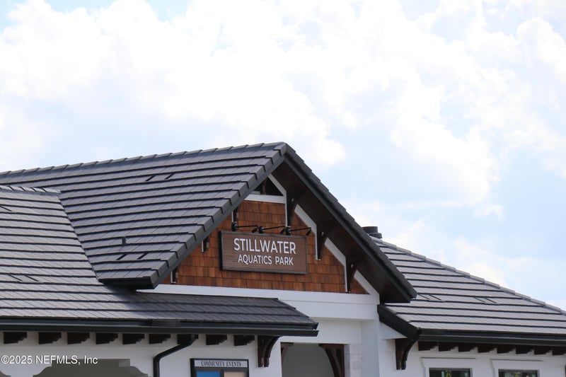 483 Murphys Dr, St Johns, FL 32259