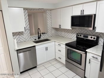 7027 Prestwick Cir, Jacksonville, FL 32244