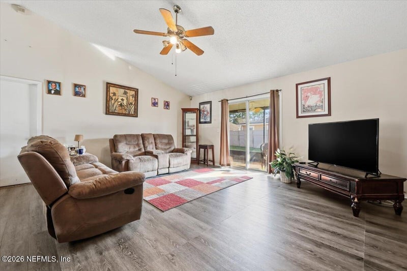 2249 Dumfries Cir, Jacksonville, FL 32246