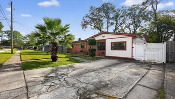 5670 Fargo Dr, Jacksonville, FL 32207