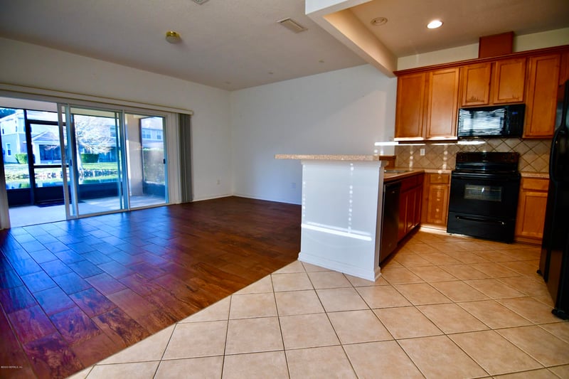 5872 Pavilion Dr, Jacksonville, FL 32258