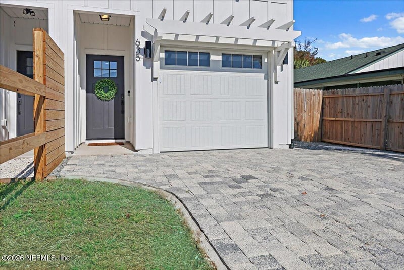 635 5th Ave, Jacksonville Beach, FL 32250