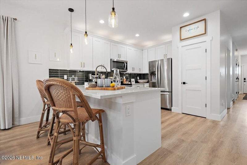 635 5th Ave, Jacksonville Beach, FL 32250