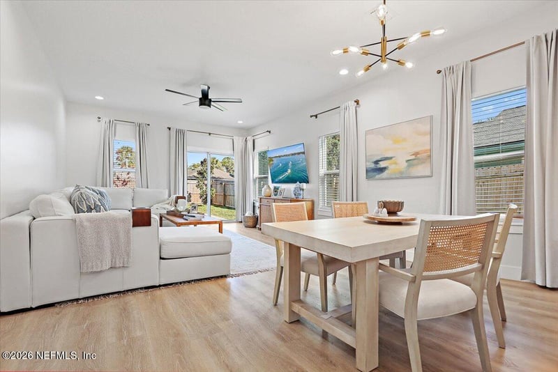 635 5th Ave, Jacksonville Beach, FL 32250