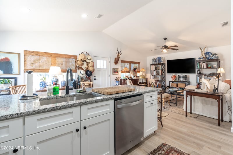 4667 Sixth Ave, St Augustine, FL 32095