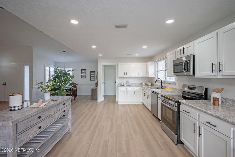 2451 Ridgecrest Ave, Orange Park, FL 32065