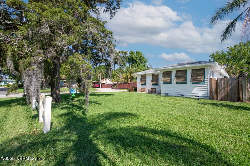 933 7th Ave, Jacksonville Beach, FL 32250