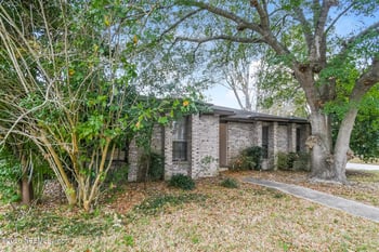 3056 Bridgeview Dr, Jacksonville, FL 32216