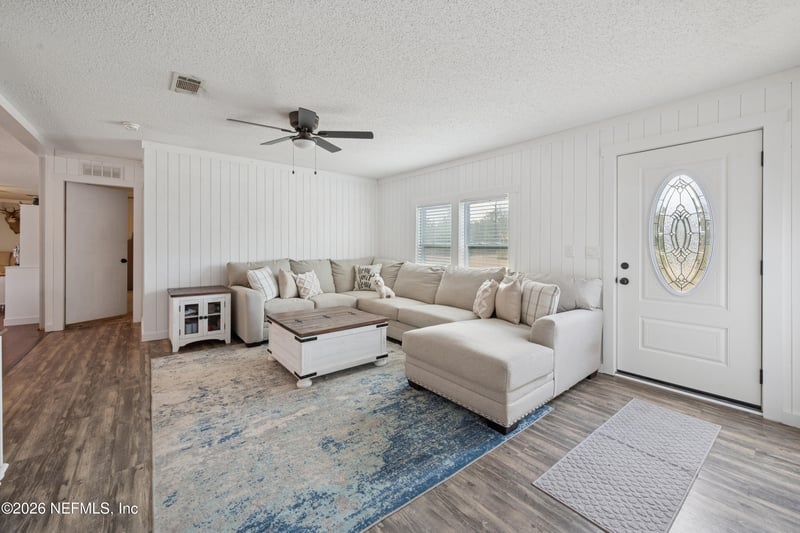 16919 County Rd 125, Glen St Mary, FL 32040