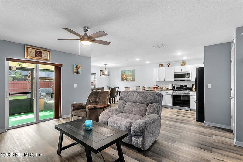 8 Raeitan Way, Palm Coast, FL 32164