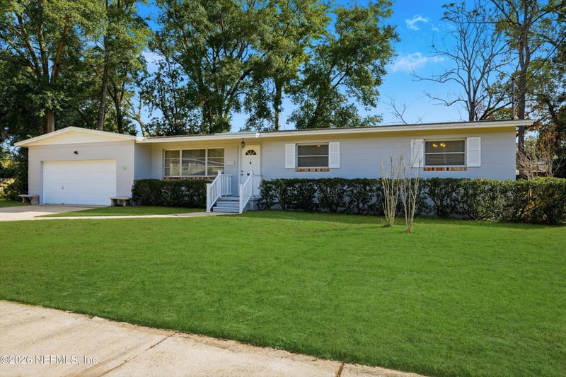 3725 Cherokee Villa Ln, Jacksonville, FL 32277