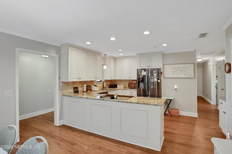 8 Fox Valley Dr, Orange Park, FL 32073