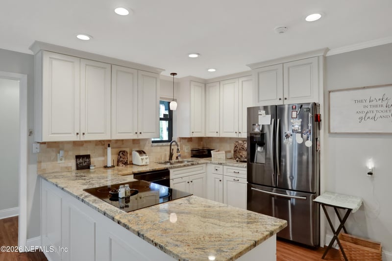 8 Fox Valley Dr, Orange Park, FL 32073