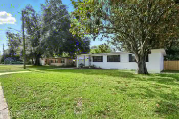 6552 Shady Oak Dr, Jacksonville, FL 32277