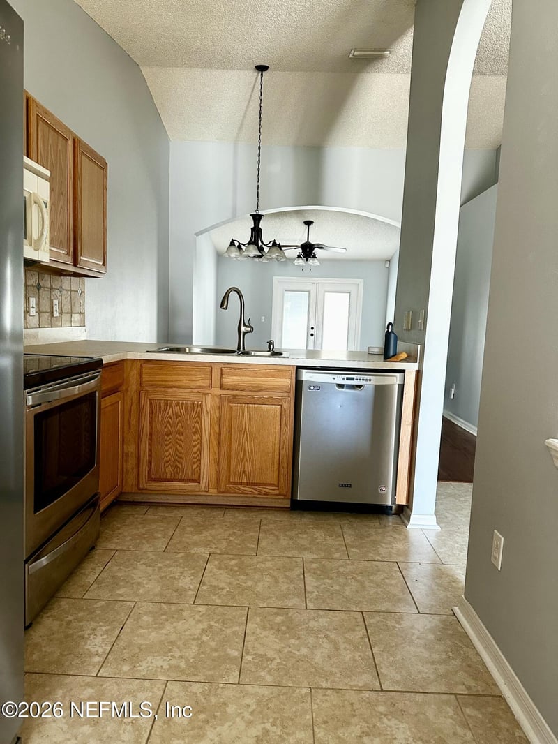 341 Redwood Ln, Jacksonville, FL 32259