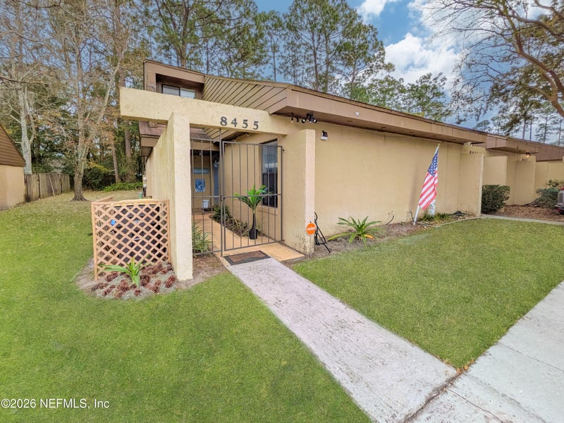 8455 Pineverde Ln, Jacksonville, FL 32244