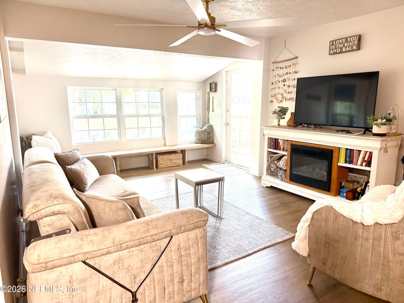 1953 Bartram Rd, Jacksonville, FL 32207