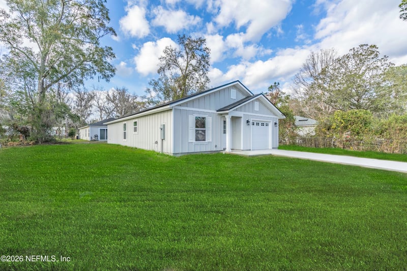 45035 James St, Callahan, FL 32011