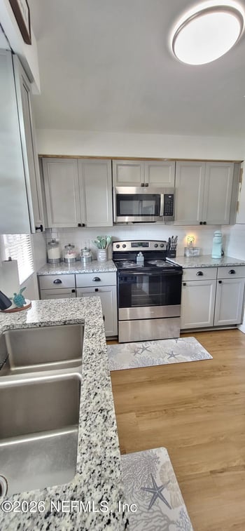 1647 El Camino Rd #5, Jacksonville, FL 32216