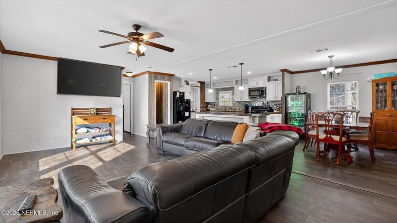 121 Melanie Ln, Middleburg, FL 32068