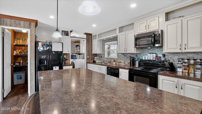 121 Melanie Ln, Middleburg, FL 32068