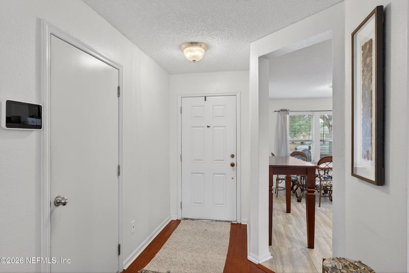 9719 Mayville Dr, Jacksonville, FL 32222