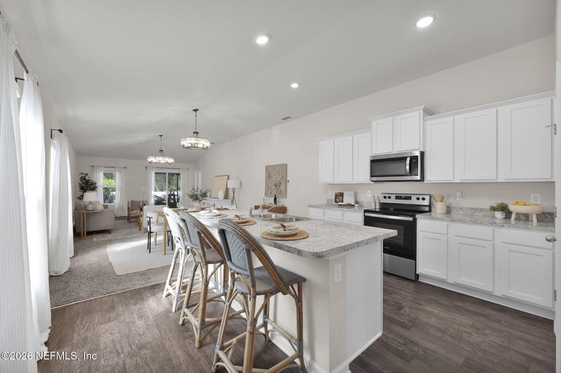 7892 Meadow Walk Ln, Jacksonville, FL 32256