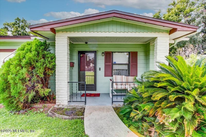 5222 Hollycrest Dr, Jacksonville, FL 32205