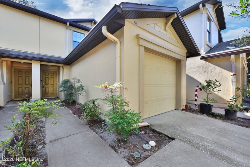 7764 Playschool Ln, Jacksonville, FL 32210