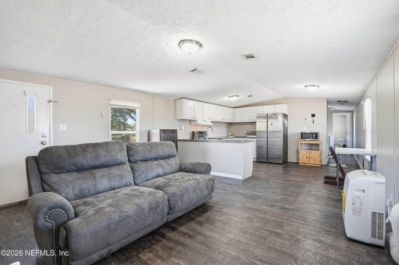 5822 Cisco Dr, Jacksonville, FL 32219