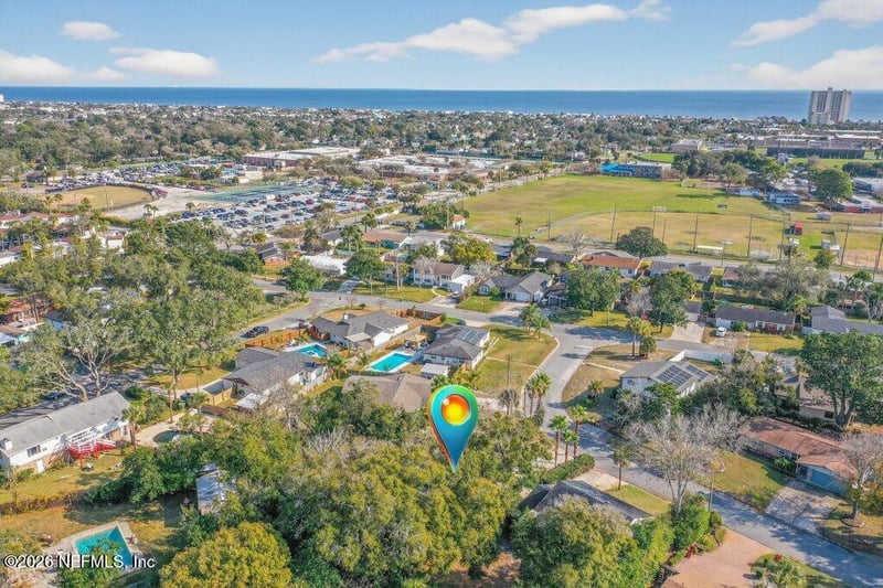 2002 Oak Grove Cir, Jacksonville Beach, FL 32250