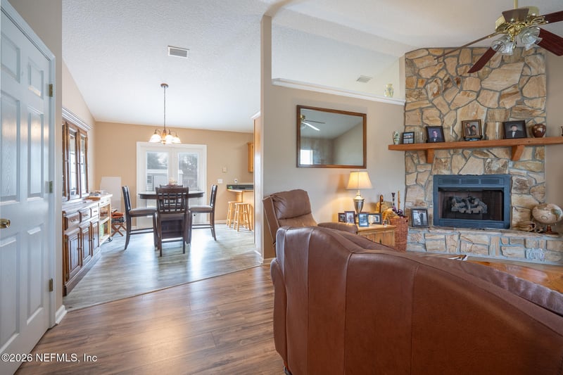 27333 Fourteenth Ave, Hilliard, FL 32046