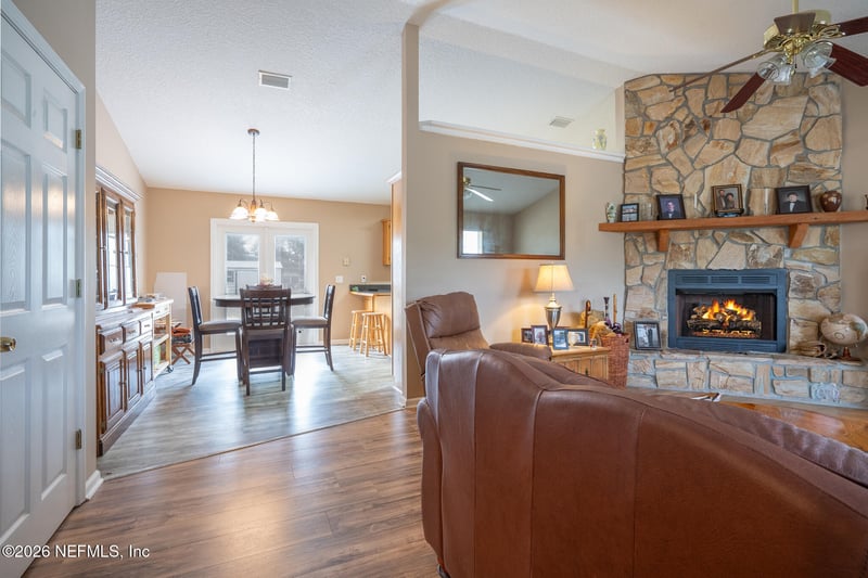 27333 Fourteenth Ave, Hilliard, FL 32046