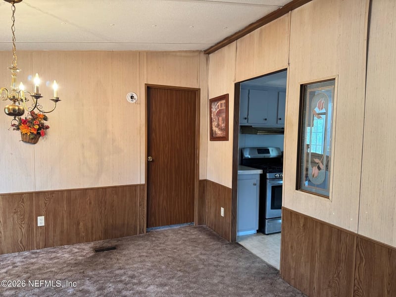 910 Ofarrell Ave, Interlachen, FL 32148