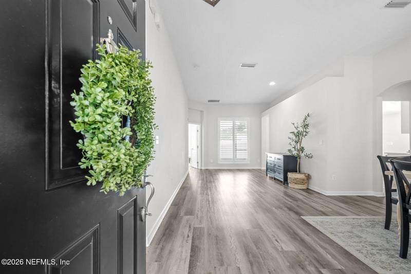 909 Thoroughbred Dr, Orange Park, FL 32065