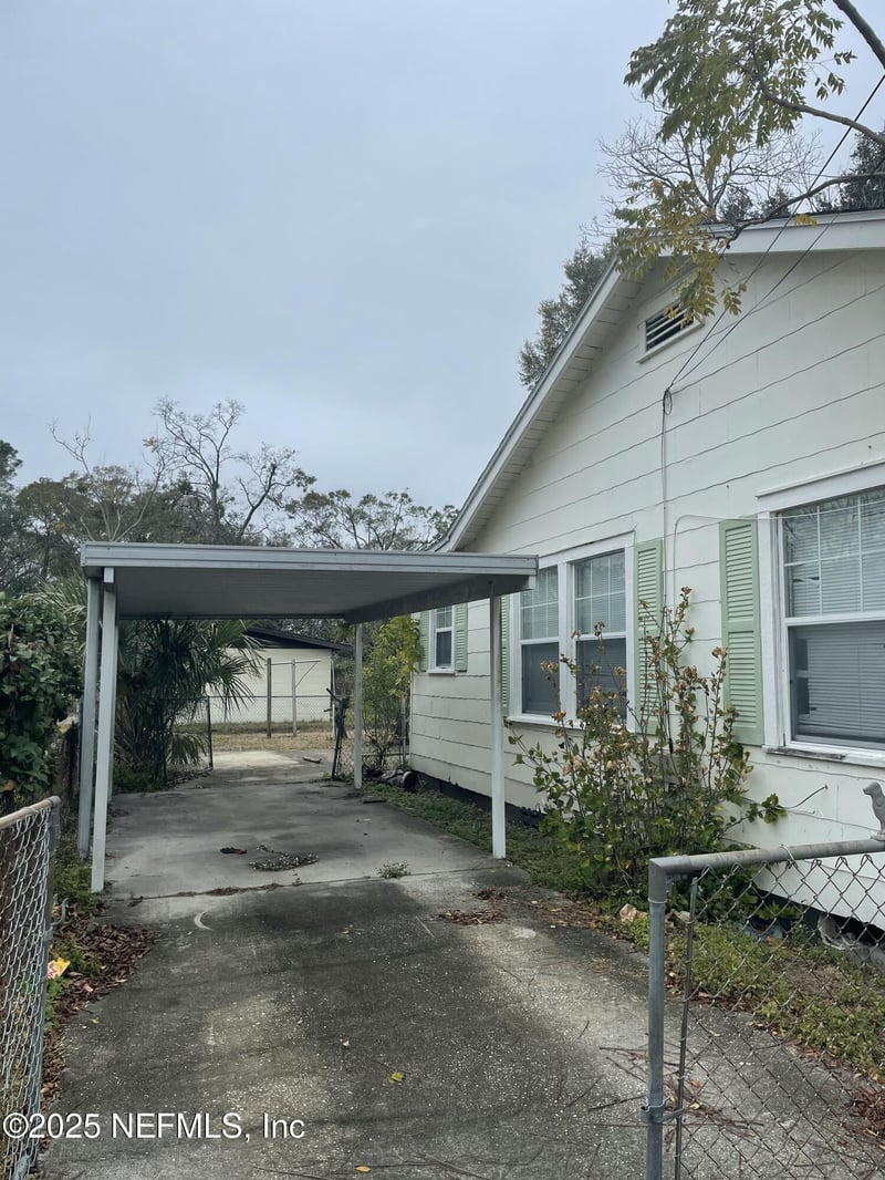 3542 Division St, Jacksonville, FL 32209