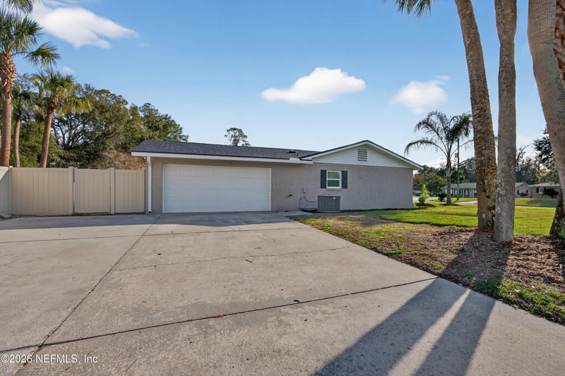 8163 El Ciento Ct, Jacksonville, FL 32217