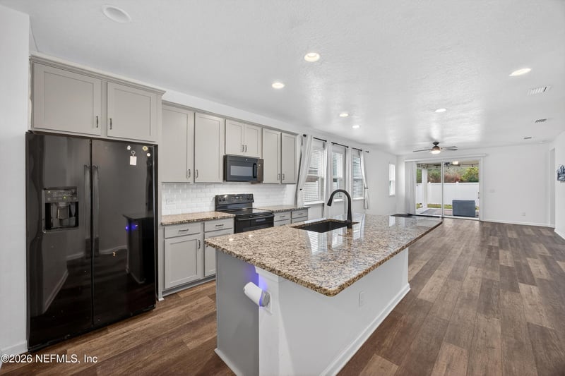 1062 Persimmon Dr, Middleburg, FL 32068