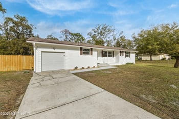 8249 Paschal St, Jacksonville, FL 32220