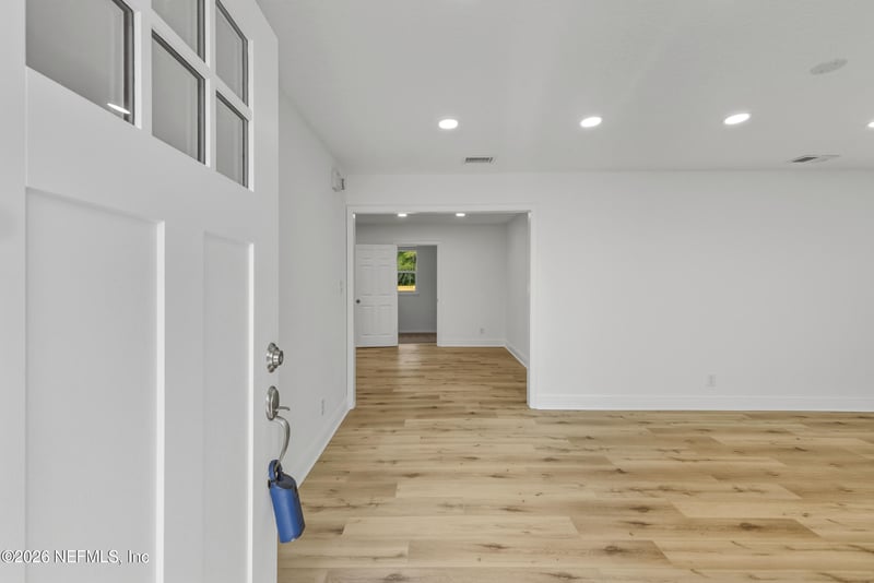 8249 Paschal St, Jacksonville, FL 32220