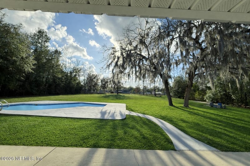 4561 Chipmunk Rd, Middleburg, FL 32068