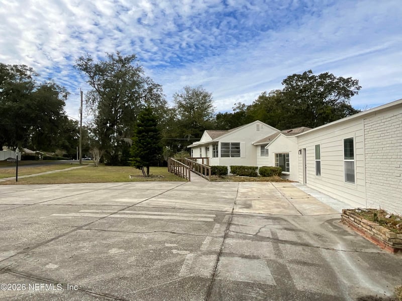 9787 Kline Rd, Jacksonville, FL 32246