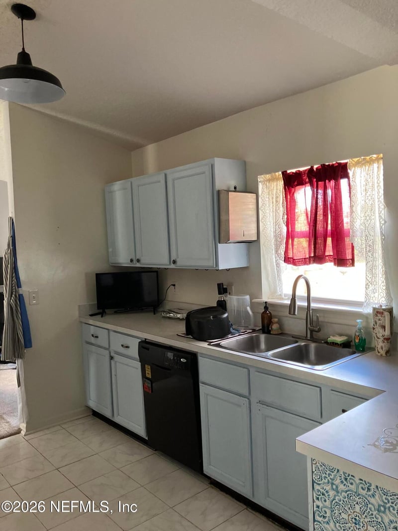 3103 Fox Squirrel Dr, Orange Park, FL 32073