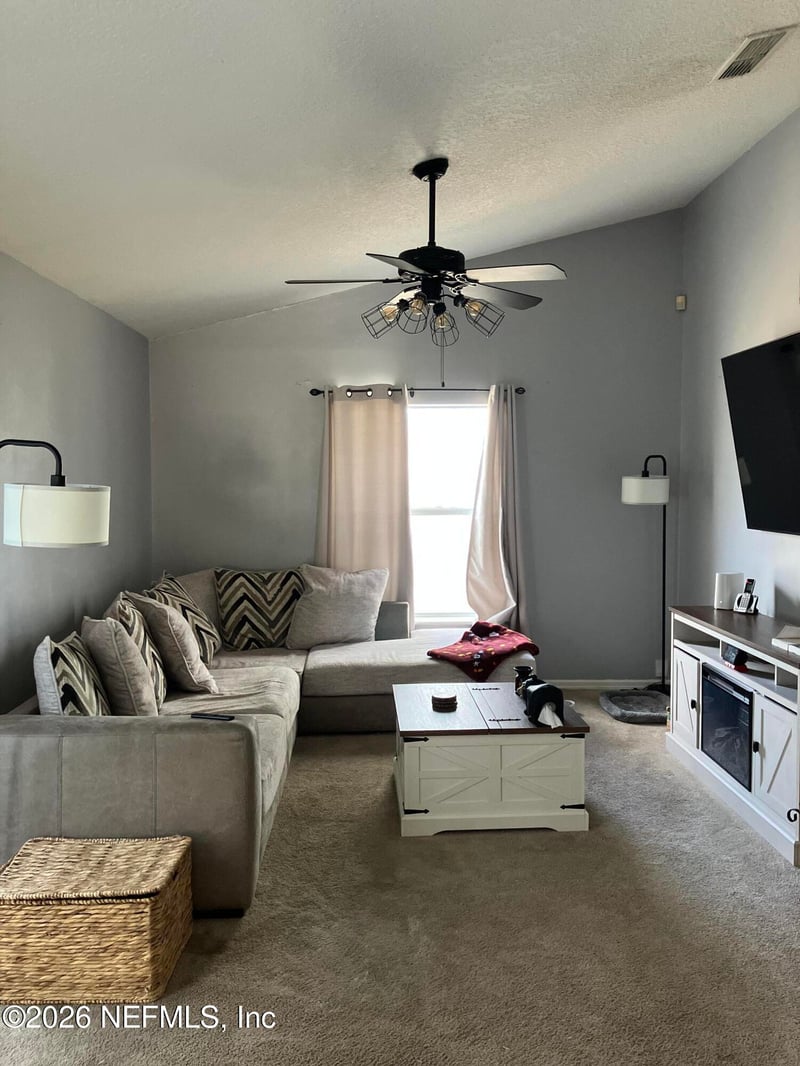 3103 Fox Squirrel Dr, Orange Park, FL 32073