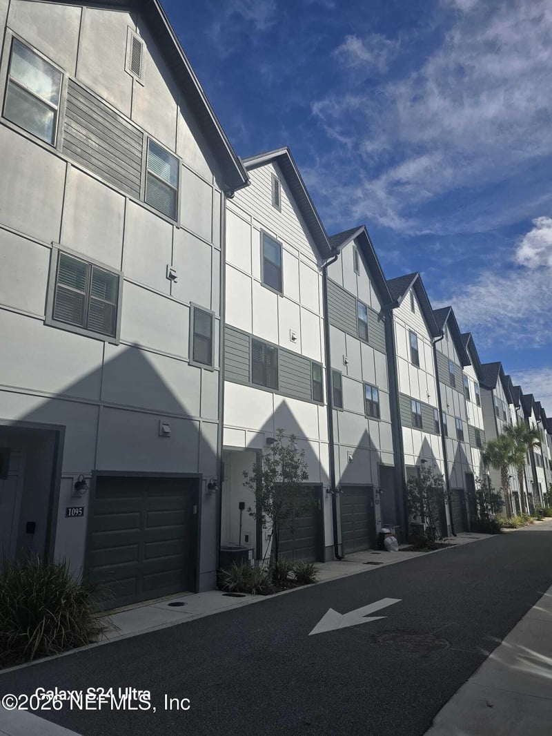 1093 Farwell St, Jacksonville, FL 32204