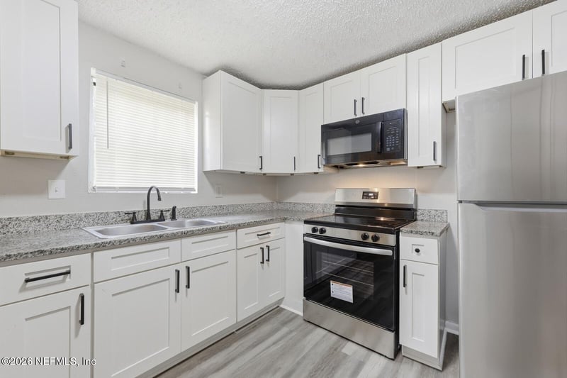 2002 St Clair St, Jacksonville, FL 32254