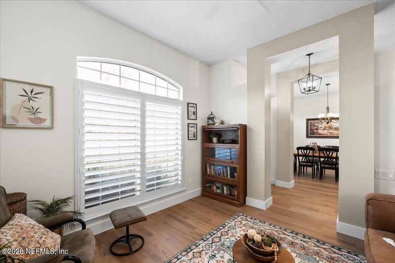 12124 Lake Fern Dr, Jacksonville, FL 32258