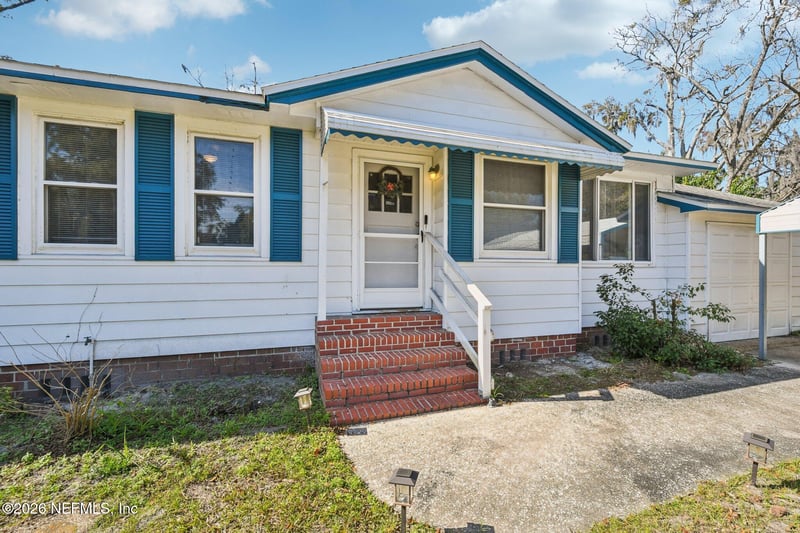 7840 Paul Revere Dr, Jacksonville, FL 32208