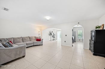 7424 Palm Hills Dr, Jacksonville, FL 32244